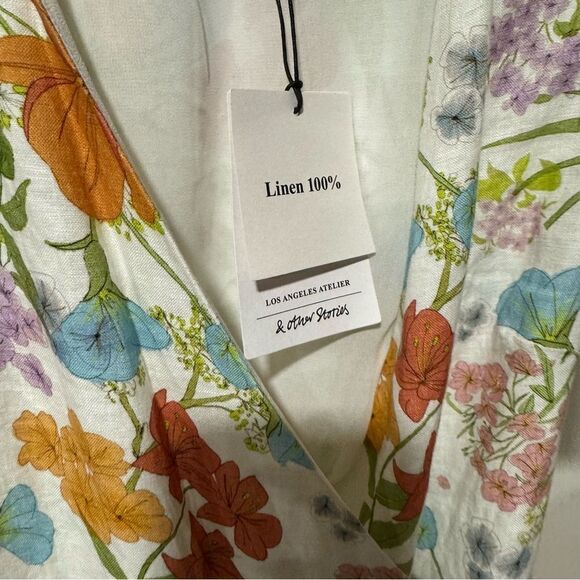 & Other Stories Linen Wrap Mini Dress in White Floral Print - Picture 10 of 10